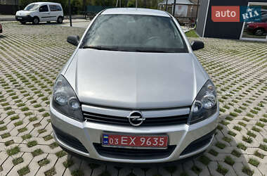 Хэтчбек Opel Astra 2004 в Корсуне-Шевченковском