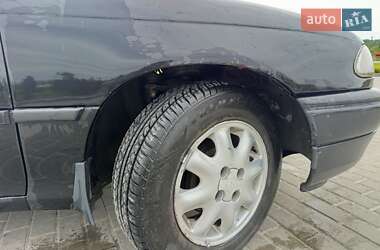 Универсал Opel Astra 1994 в 