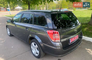 Універсал Opel Astra 2010 в 