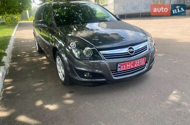Універсал Opel Astra 2010 в 