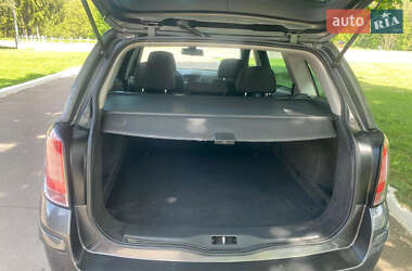 Універсал Opel Astra 2010 в 