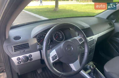 Універсал Opel Astra 2010 в 