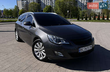 Универсал Opel Astra 2012 в Дрогобыче