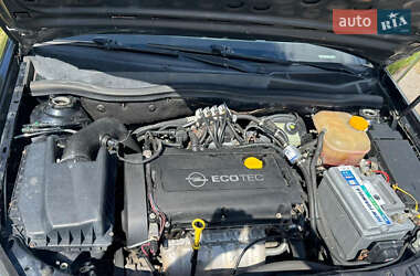 Хэтчбек Opel Astra 2008 в 