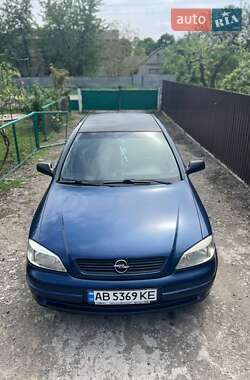Седан Opel Astra 2005 в 