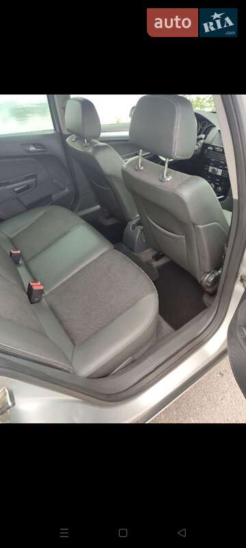 Універсал Opel Astra 2009 в Миронівці