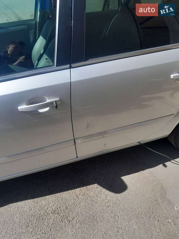 Універсал Opel Astra 2009 в Миронівці