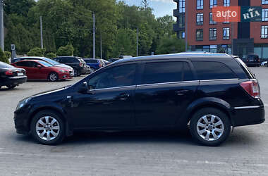 Универсал Opel Astra 2010 в 