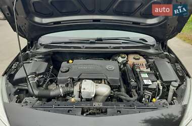 Універсал Opel Astra 2012 в 