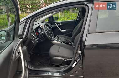 Універсал Opel Astra 2012 в 