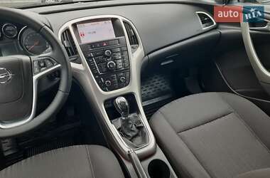 Універсал Opel Astra 2012 в 
