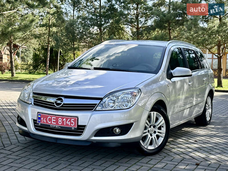 Універсал Opel Astra 2008 в Дрогобичі