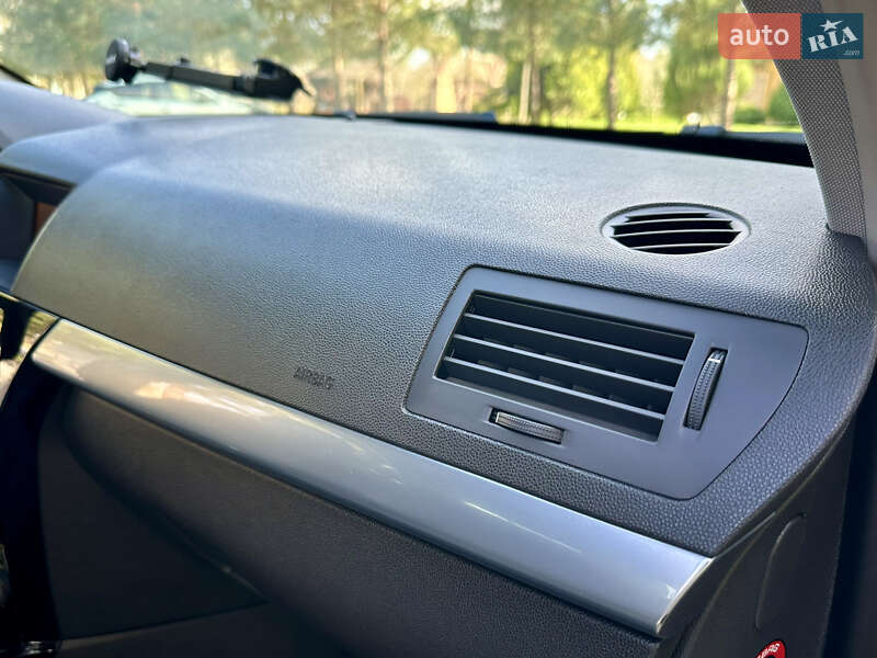 Універсал Opel Astra 2008 в Дрогобичі