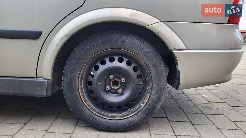 Седан Opel Astra 2006 в Львові