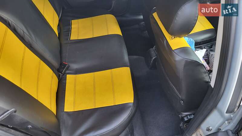 Седан Opel Astra 2006 в Львові