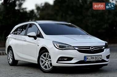 Універсал Opel Astra 2016 в Перегінське
