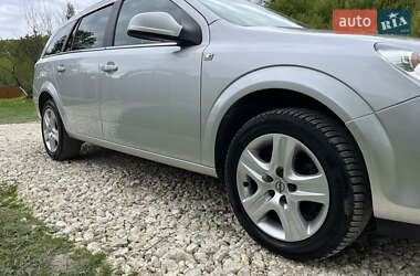 Универсал Opel Astra 2009 в 