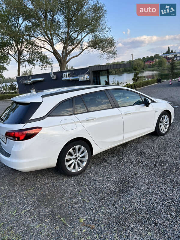 Універсал Opel Astra 2017 в Умані