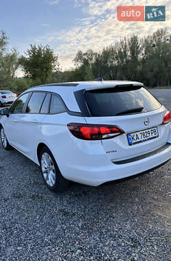 Универсал Opel Astra 2017 в 