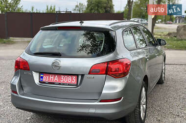 Універсал Opel Astra 2010 в 