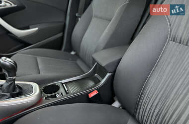 Універсал Opel Astra 2010 в 
