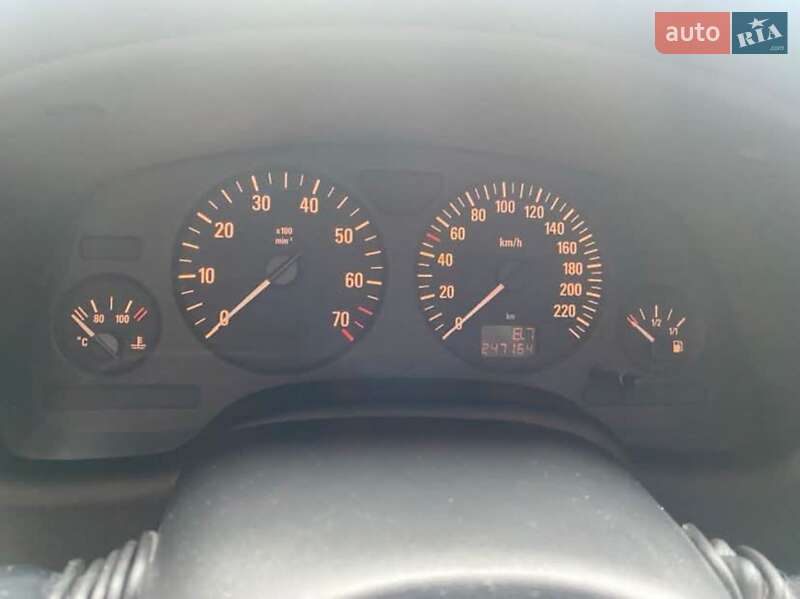 Седан Opel Astra 2002 в Кутах