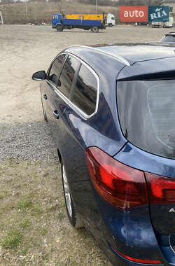 Универсал Opel Astra 2011 в 