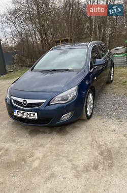 Универсал Opel Astra 2011 в 