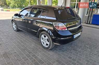 Хэтчбек Opel Astra 2008 в 