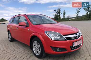 Универсал Opel Astra 2010 в Черновцах
