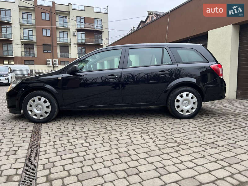 Универсал Opel Astra 2010 в Коломые