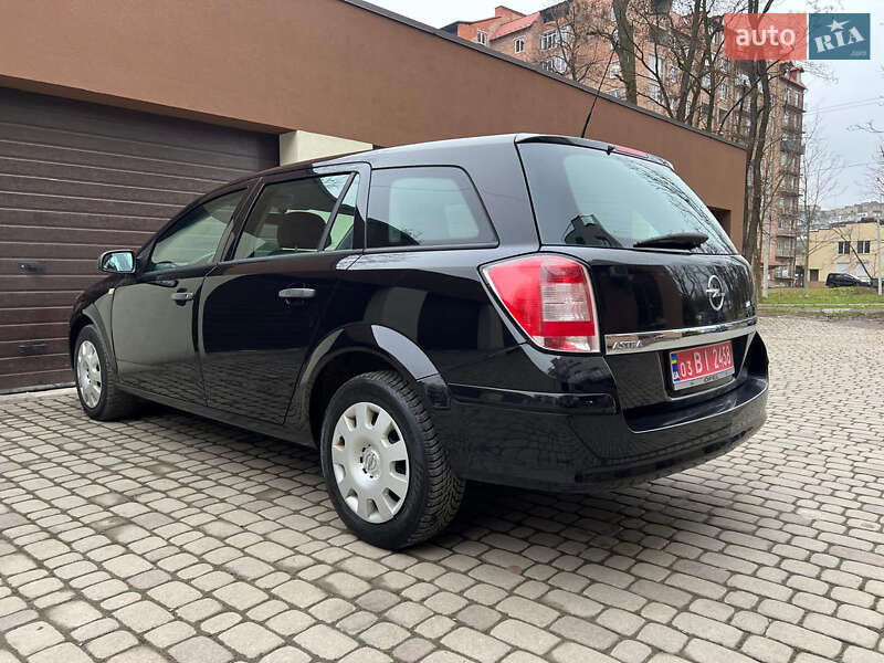 Универсал Opel Astra 2010 в Коломые