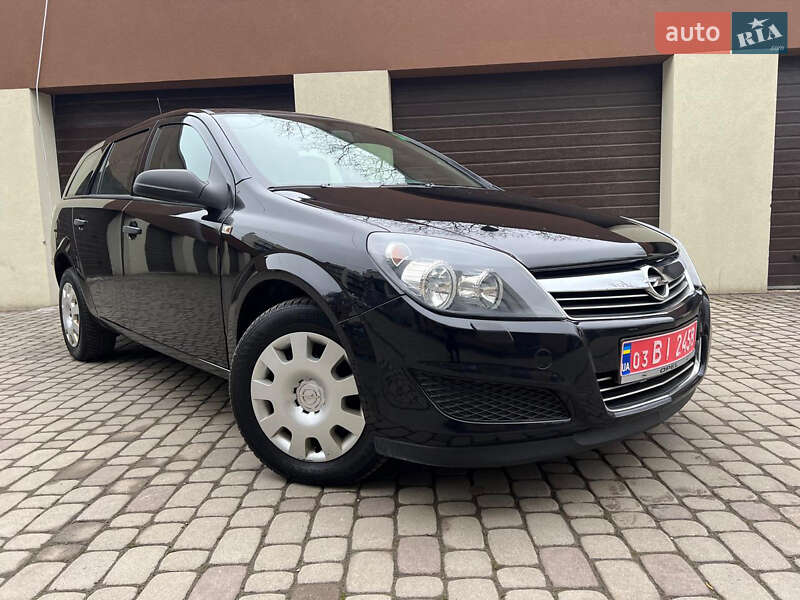 Универсал Opel Astra 2010 в Коломые