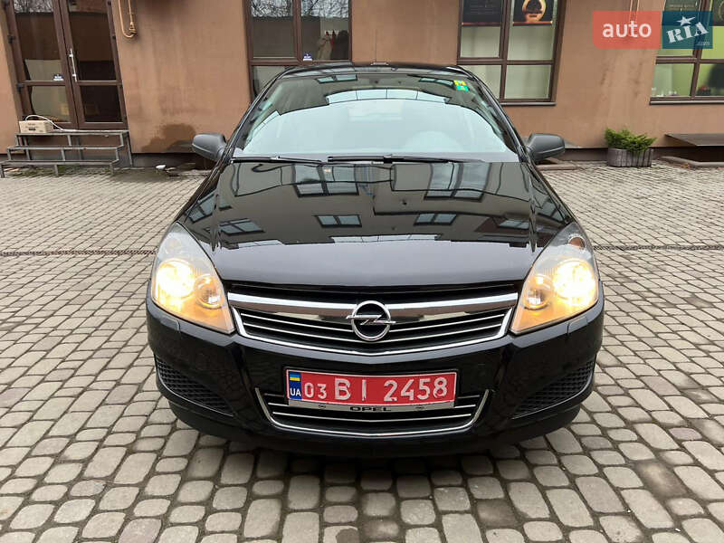 Универсал Opel Astra 2010 в Коломые