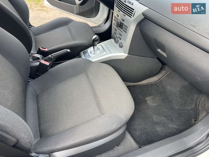 Универсал Opel Astra 2010 в Нежине