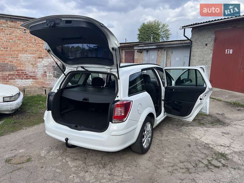 Универсал Opel Astra 2010 в Нежине