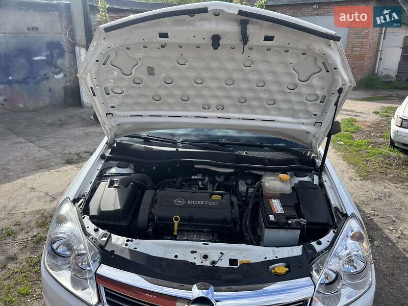 Универсал Opel Astra 2010 в Нежине