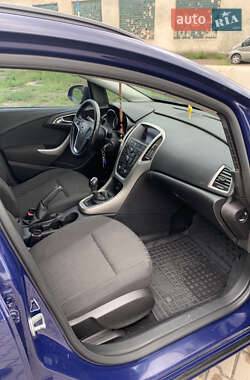 Універсал Opel Astra 2011 в 