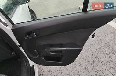 Хетчбек Opel Astra 2008 в 