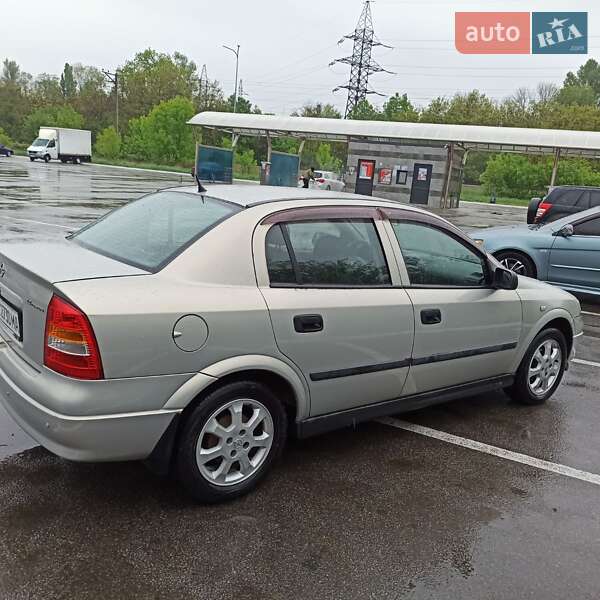 Opel Astra 2005