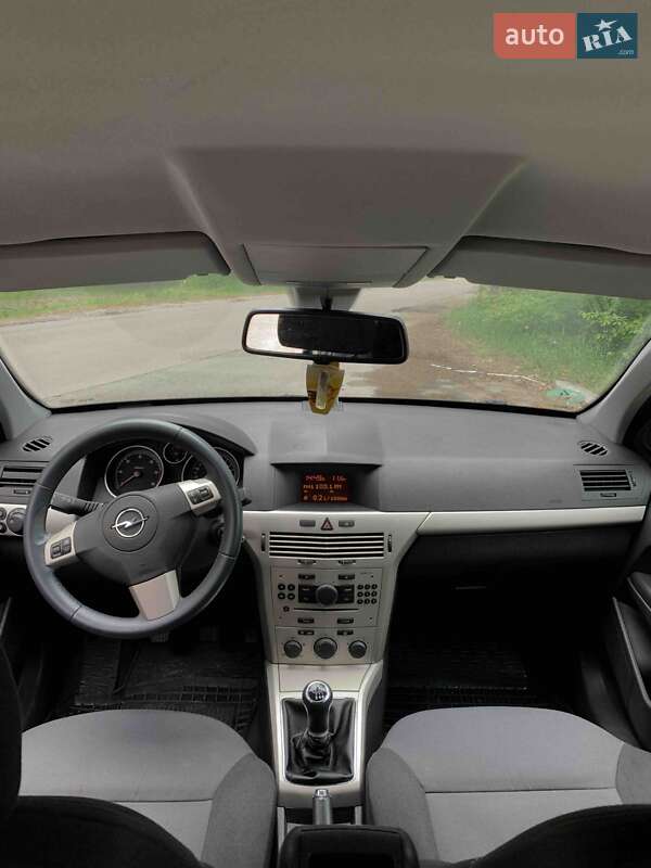 Универсал Opel Astra 2008 в Киеве