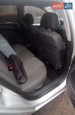 Універсал Opel Astra 2005 в 