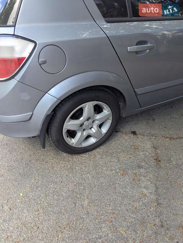 Хетчбек Opel Astra 2007 в Києві