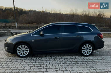 Універсал Opel Astra 2012 в 