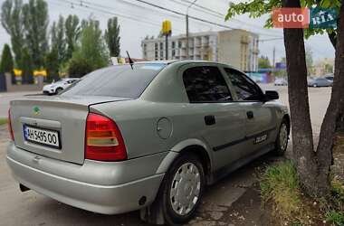 Седан Opel Astra 2006 в 