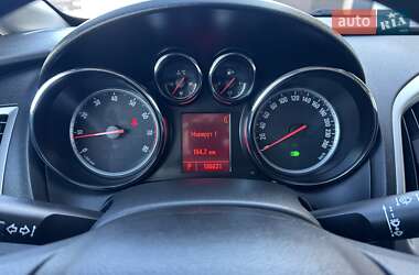 Хэтчбек Opel Astra 2010 в 