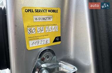 Хэтчбек Opel Astra 2010 в 