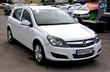 Хетчбек Opel Astra 2013 в Львові