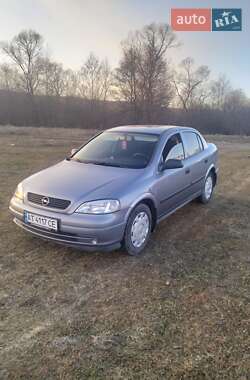 Седан Opel Astra 2008 в Ивано-Франковске