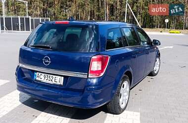 Универсал Opel Astra 2010 в 